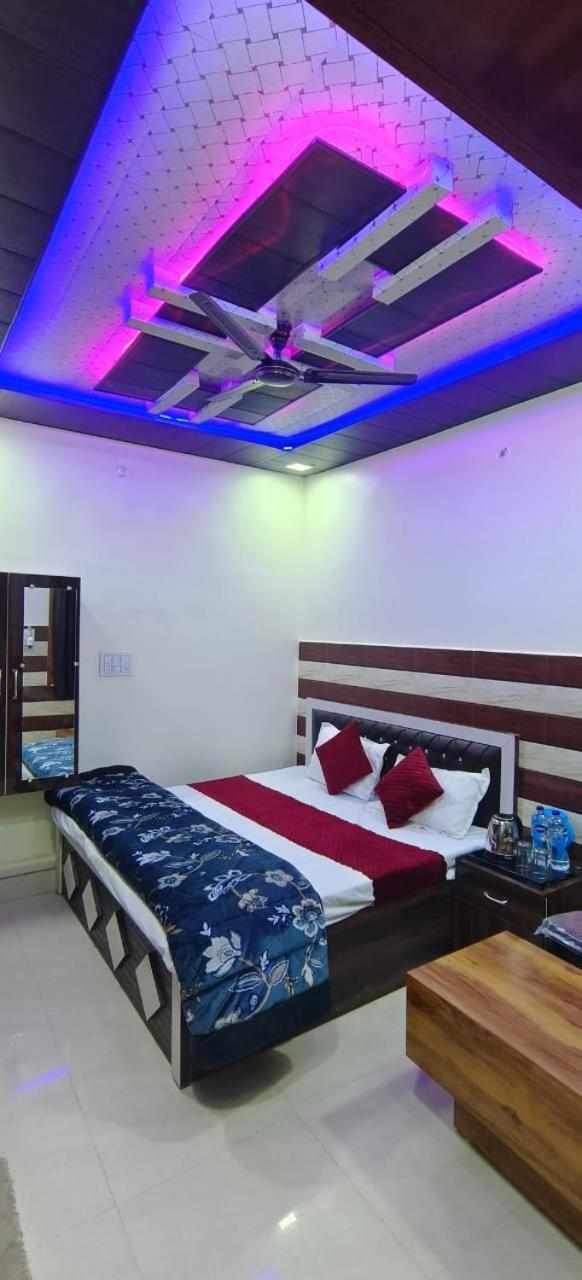 Hotel Shri Ram Bhavan Ayodhya Zewnętrze zdjęcie
